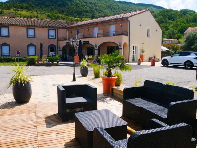 Hôtel-Restaurant Les Châtaigniers