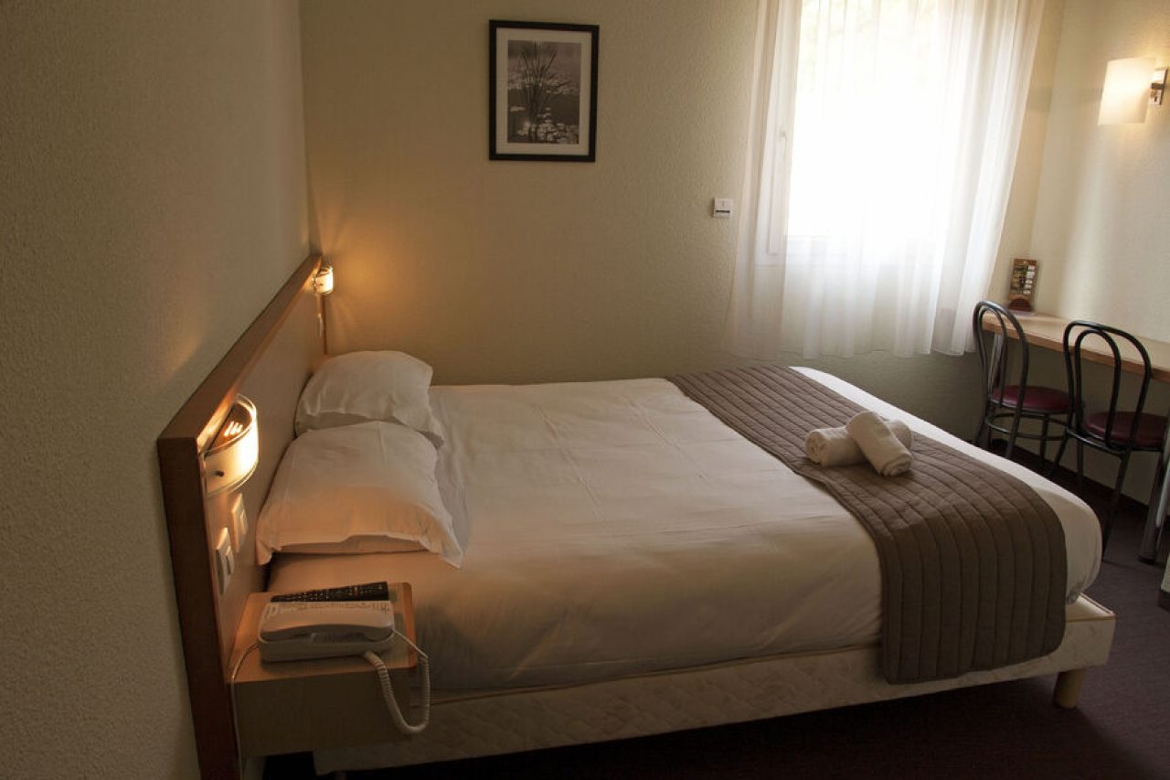 Hôtel-Restaurant Les Châtaigniers, Hôtel - Restaurantà Privas | Les ...